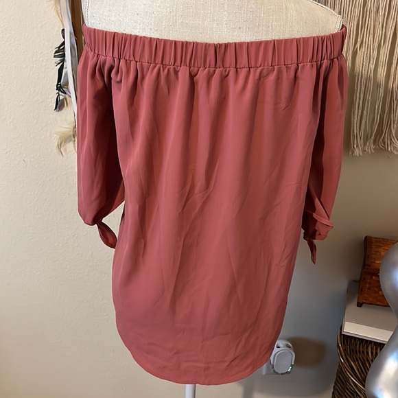 NWT - Monteau Off The Shoulder Rose Pink Top/ Size Large - Picture 7 of 9